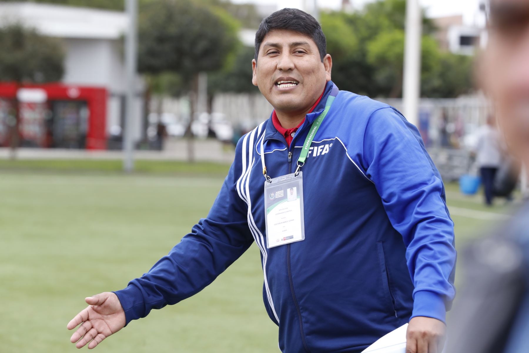 José Abarca Sumari, coordinador de árbitros para las competencias de fútbol femenino de pueblos originarios en los Juegos Escolares 2019. ANDINA