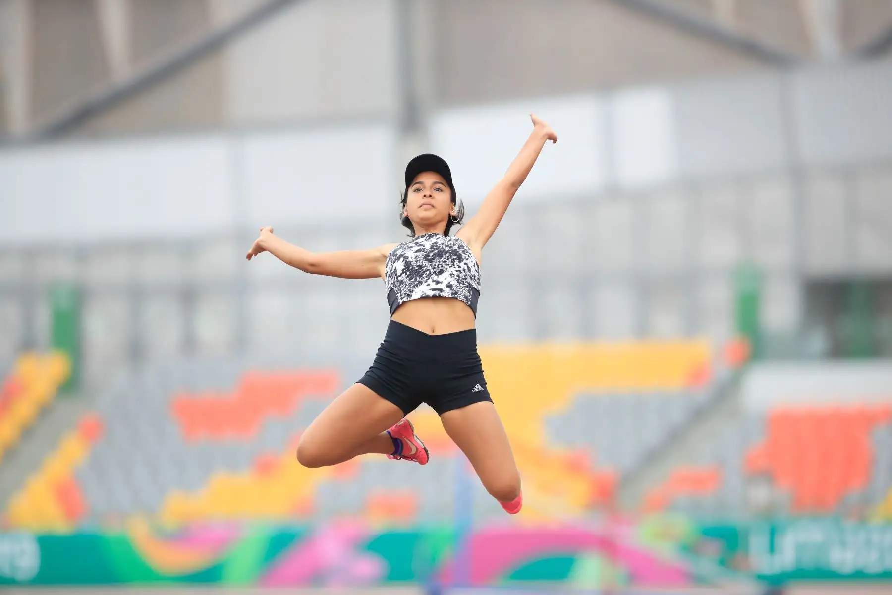 La piurana Gabriela Posavac se coronó tricampeona nacional en salto. ANDINA/Juan Carlos Guzmán