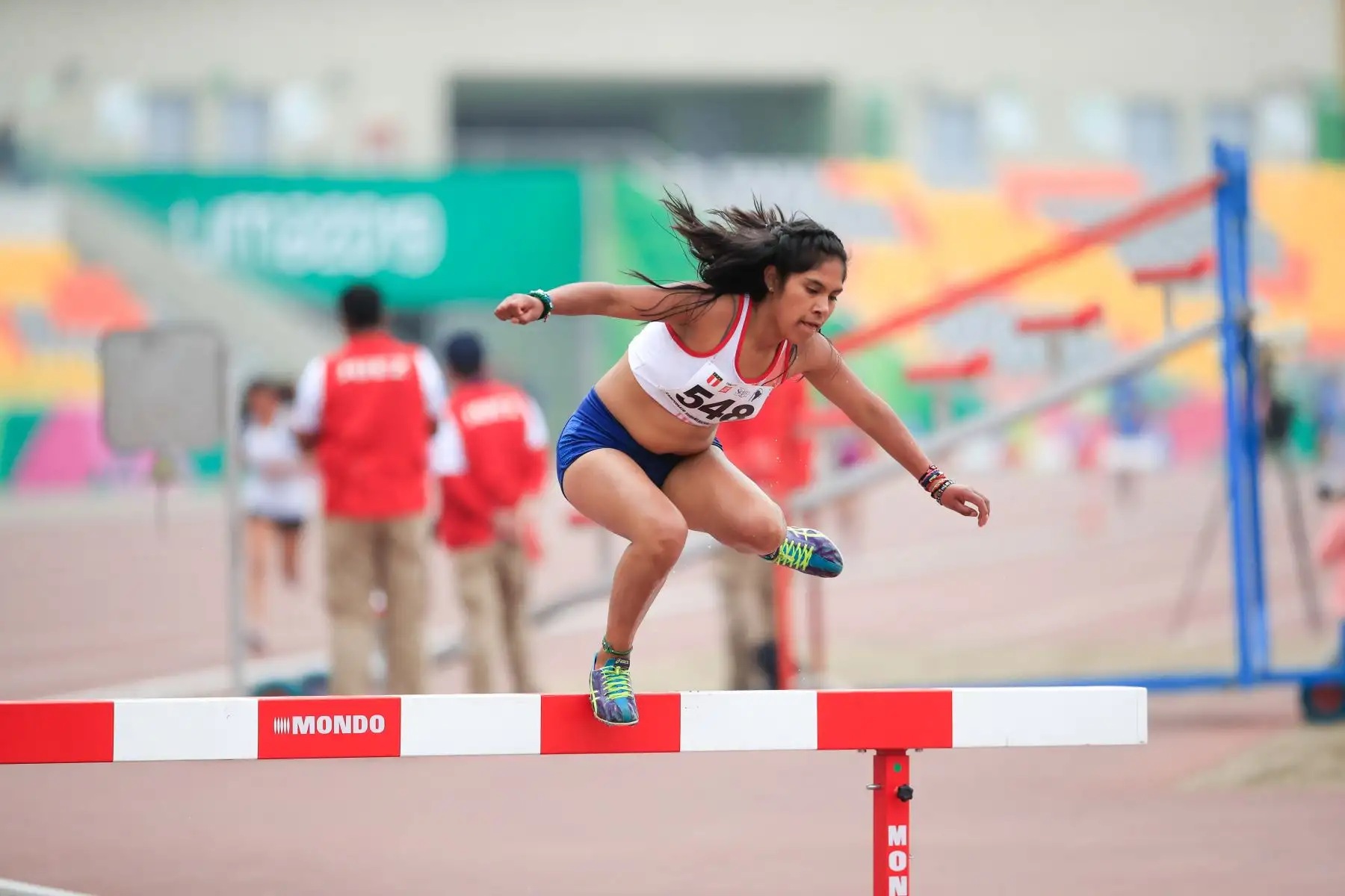 Competencia de velocidad con vallas mujeres durante los Juegos Deportivos Escolares Nacionales.      


Foto: Andina/Juan Carlos Guzmán Negrini
