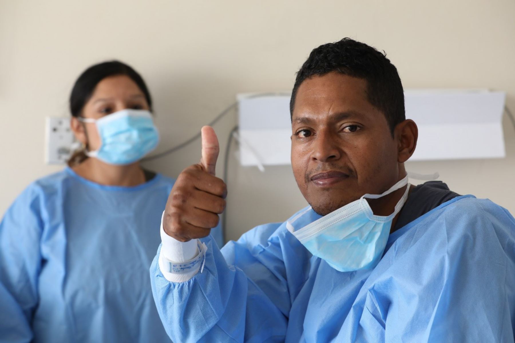 EsSalud salva vida de Segundo Eduardo Temoche Barreto, joven piurano con exitoso trasplante de riñón realizado en el hospital Almanzor Aguinaga de Chiclayo.