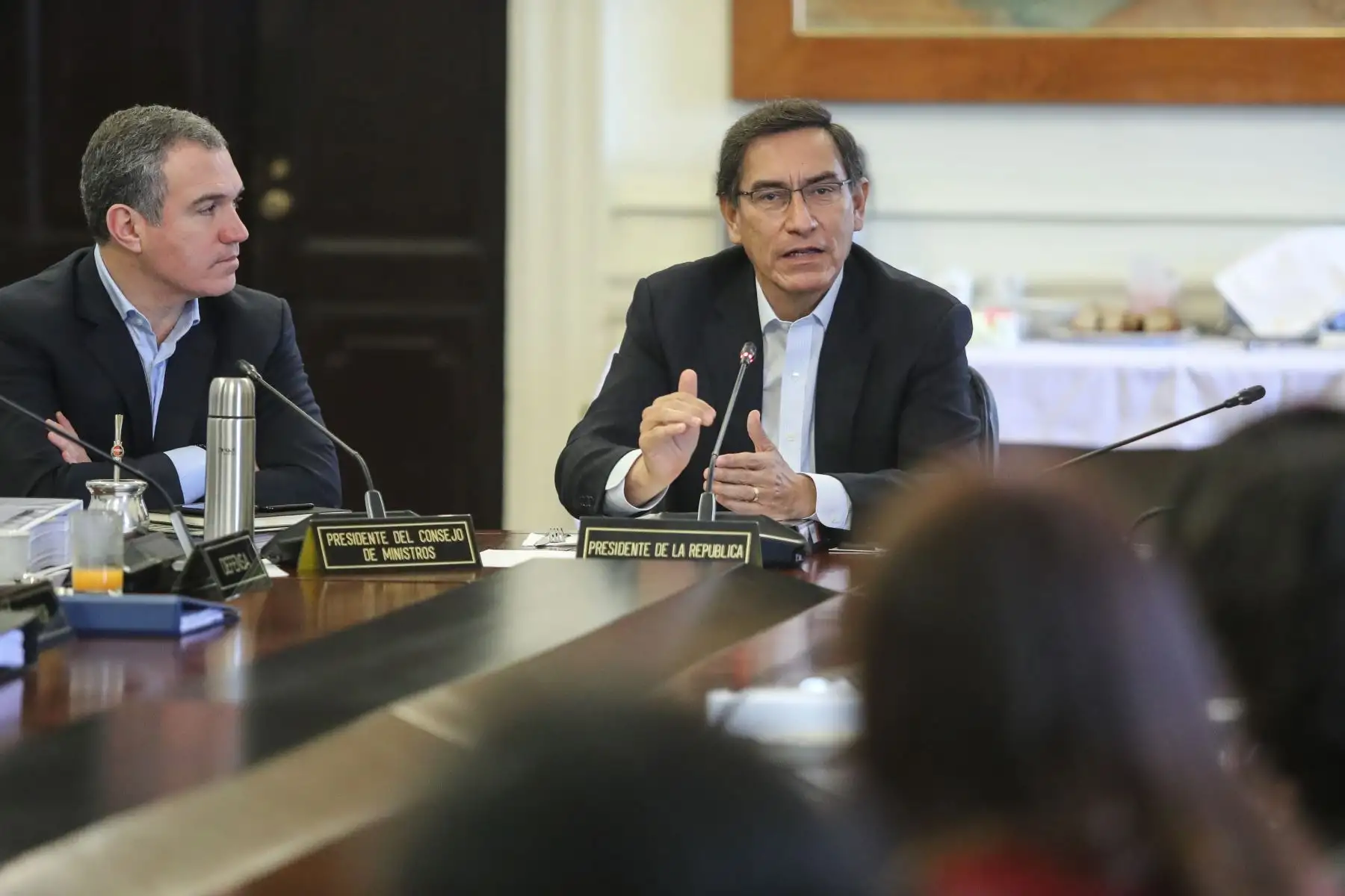 El presidente Martín Vizcarra lidera la sesión del Consejo de Ministros donde se abordan distintos aspectos referidos al destino del país.  
Foto: ANDINA/Prensa Presidencia