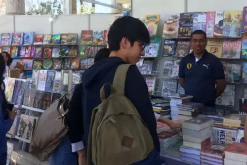 Más de 30 estand ofrecen una diversidad de publicaciones en el Festival del Libro en Arequipa. ANDINA/Difusión