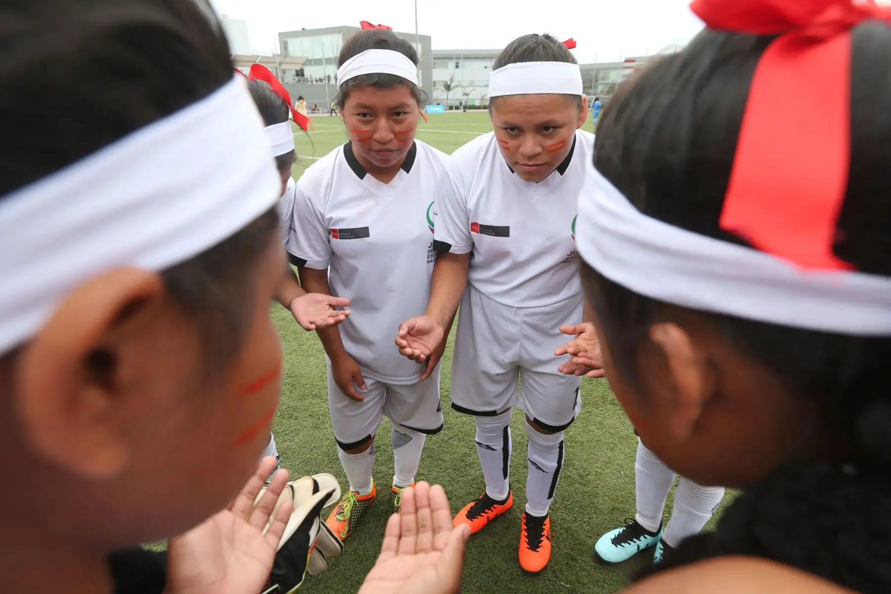 Escolares Ashaninka  de Pasco, ganan 2 a 1 a Quechua Chanka de Ayacucho, logrando el primer puesto en el campeonato de Fútbol C Damas Pueblos originarios por los Juegos Deportivos Escolares Nacionales en la UPC de Chorrillos. 
Foto: ANDINA/Eddy Ramos