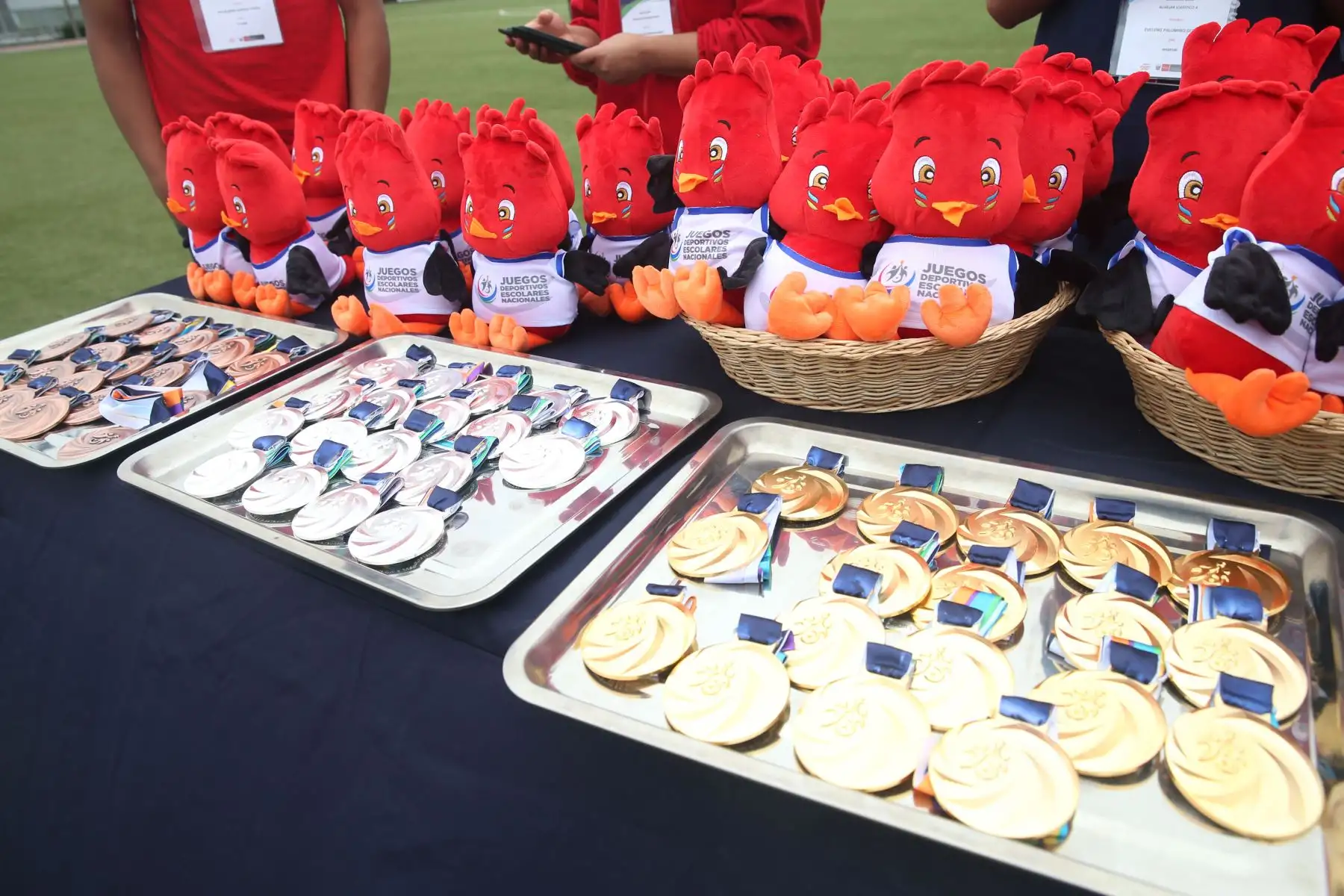 Escolares Ashaninka  de Pasco, ganan 2 a 1 a Quechua Chanka de Ayacucho, logrando el primer puesto en el campeonato de Fútbol C Damas Pueblos originarios por los Juegos Deportivos Escolares Nacionales en la UPC de Chorrillos. 
Foto: ANDINA/Eddy Ramos