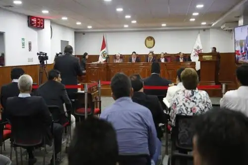 El Pleno del Jurado Nacional de Elecciones (JNE) reiteró su llamado a las municipalidades provinciales y distritales a publicar en los medios correspondientes su respectivo Reglamento Interno de Concejo (RIC), a fin de que la ciudadanía se informe sobre las normas que rigen el funcionamiento de estos gobiernos locales.