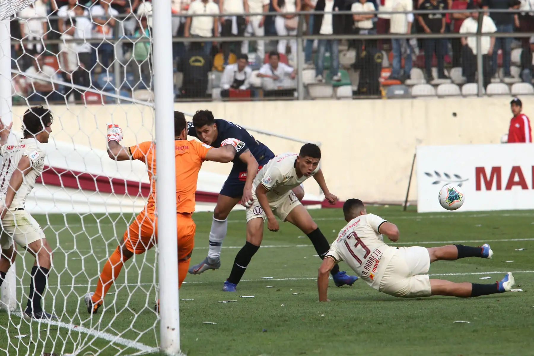 Universitario de Deportes gana 1 a 0 ante Alianza Lima en el clásico del futbol peruano jugado en el estadio Monumental, por la Fecha 9 del Torneo Clausura. Foto: ANDINA/Vidal Tarqui