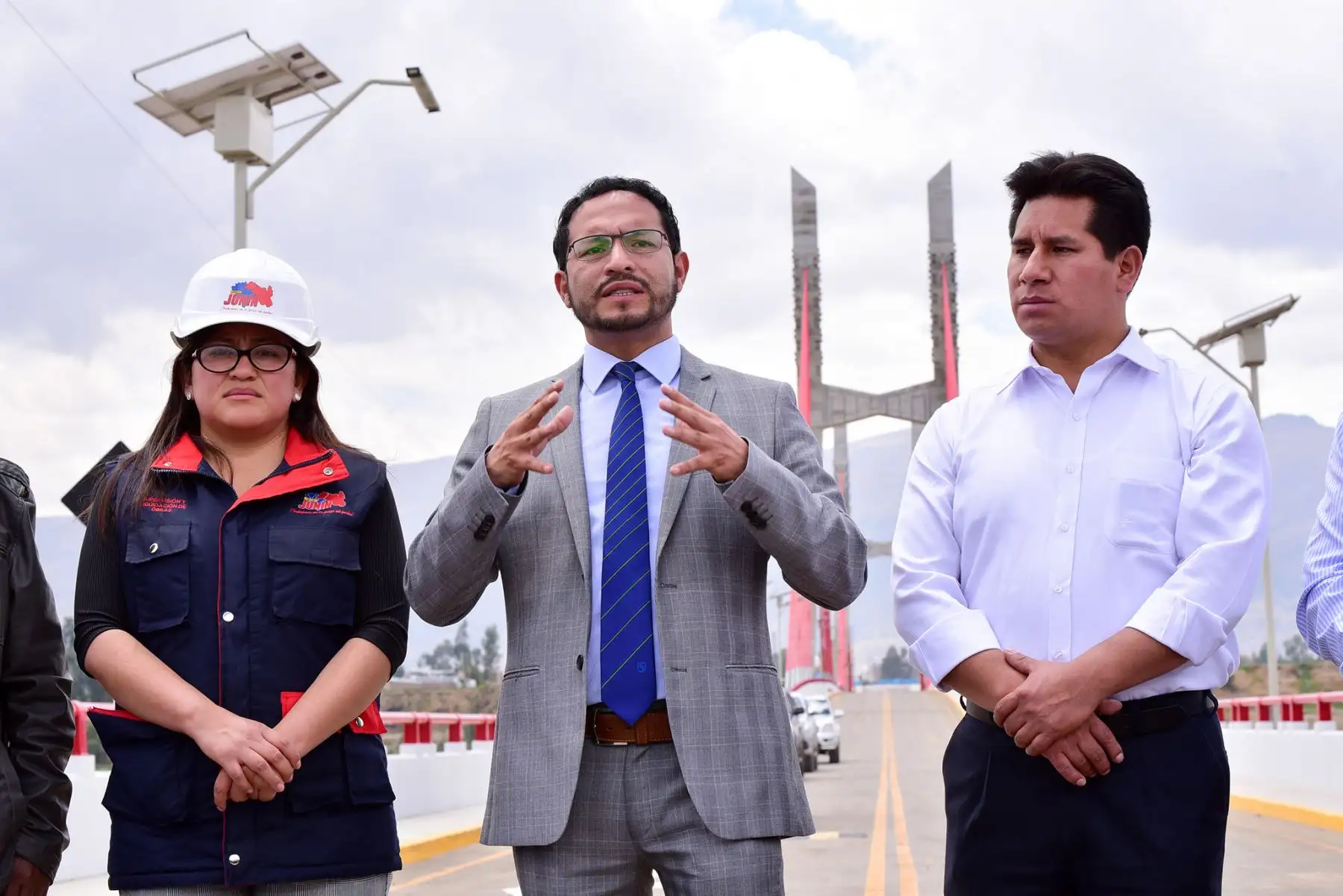 Gobernador regional de Junín, Fernando Orihuela Rojas, respaldó la decisión del presidente Martín Vizcarra de disolver el Congreso.