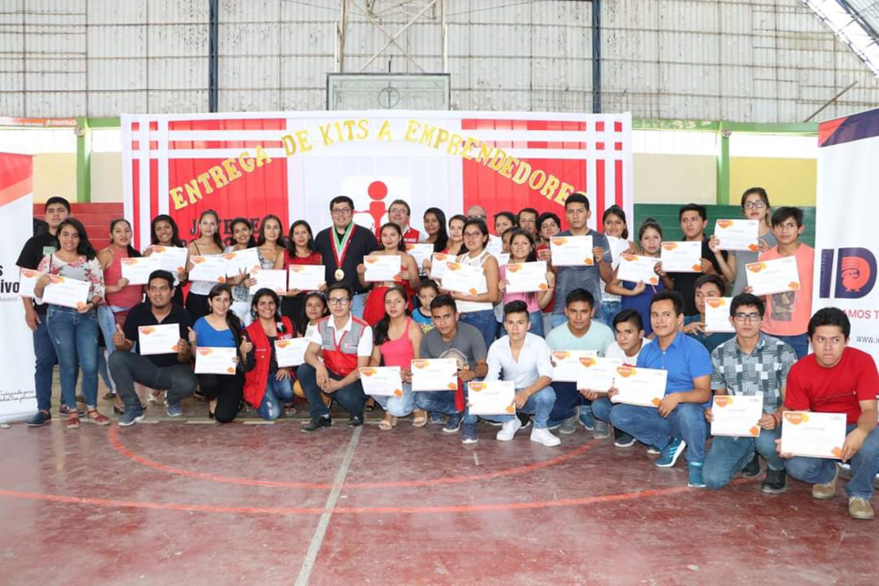 Cincuenta jóvenes de Cajamarca ganaron concurso Yo Trabajo Emprendiendo y recibieron el kit emprendedor otorgado por el programa Jóvenes Productivos del MTPE.