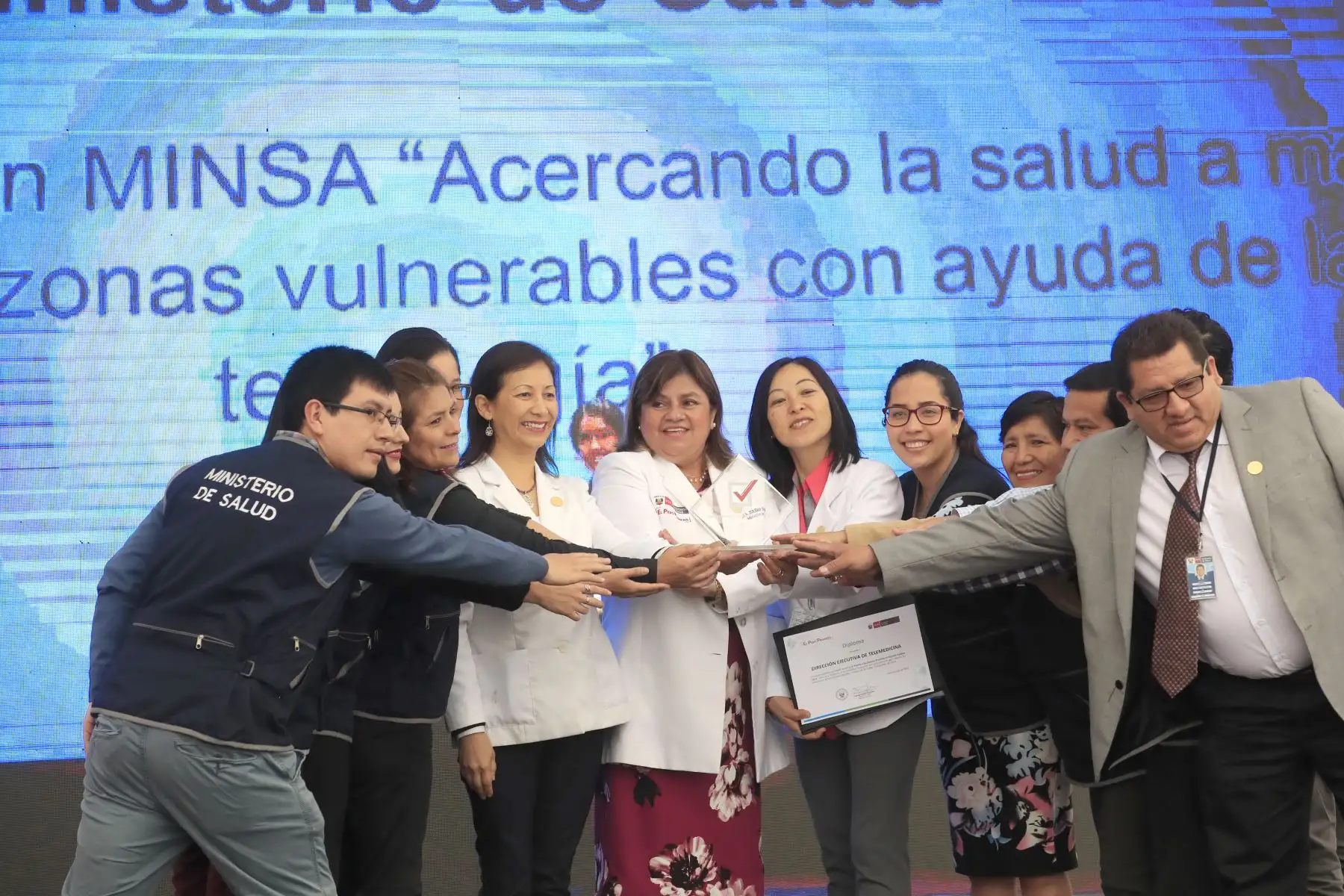 Ministra de Salud, Zulema Tomás Gonzáles encabezó ceremonia por el día de la Medicina Peruana.   

Foto: Andina/Juan Carlos Guzmán Negrini