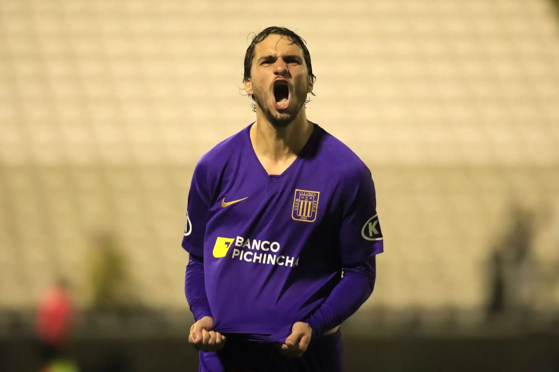 Felipe Rodríguez celebra luego de anotar de penal durante el encuentro entre Alianza Lima vs Piratas F.C.   


Foto: Andina/Juan Carlos Guzmán Negrini