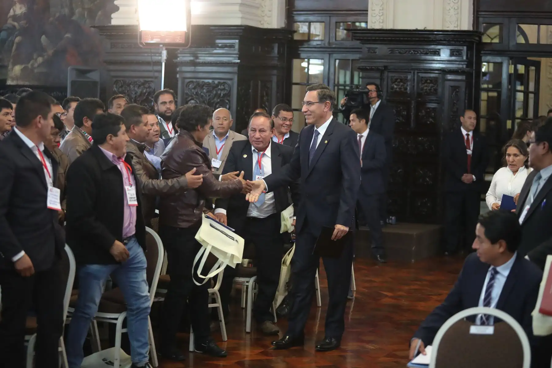 Encuentro entre el Gobierno Nacional y los Alcaldes de la Asociación de Municipalidades del Perú (AMPE). Foto: ANDINA/Prensa Presidencia