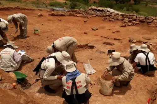 Reanudan los trabajos de excavación en el Sector VI de la Zona Arqueológica Monumental Kotosh, en la región Huánuco.