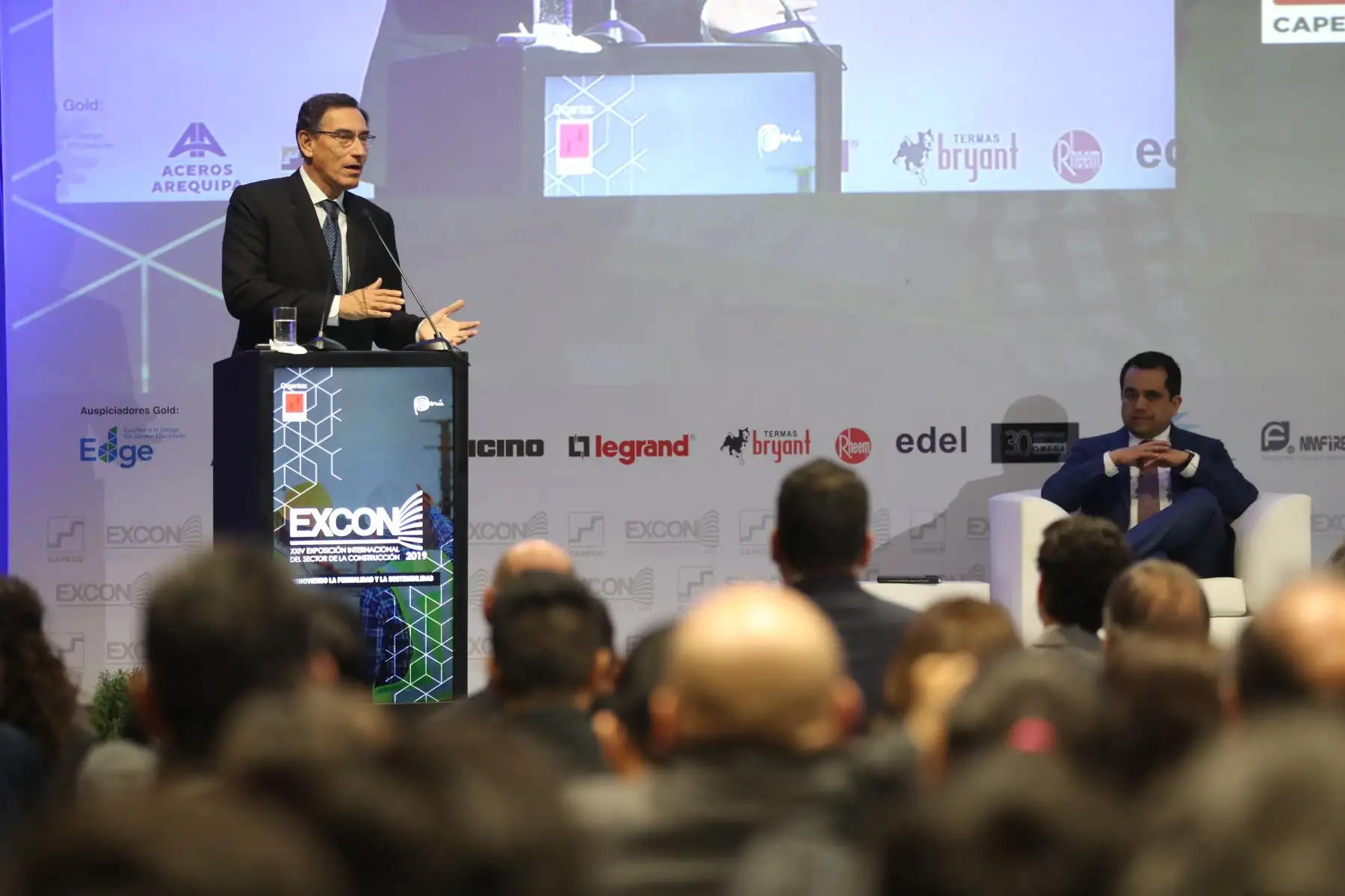 Presidente de la República,Martín Vizcarra clausuró Foro: “El desafío de construir el Perú del Bicentenario”Foto: ANDINA/Prensa Presidencia
