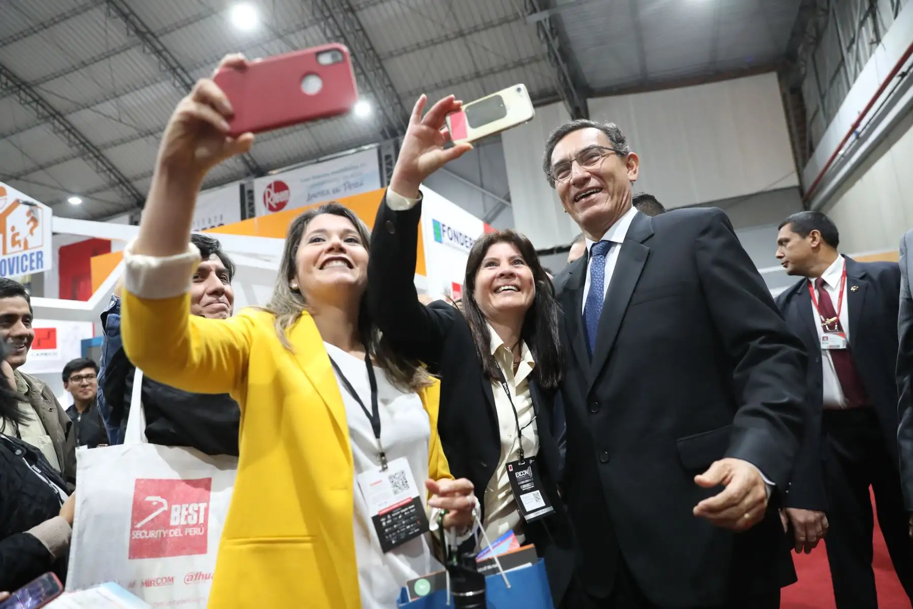 Presidente de la República,Martín Vizcarra clausuró Foro: “El desafío de construir el Perú del Bicentenario”Foto: ANDINA/Prensa Presidencia
