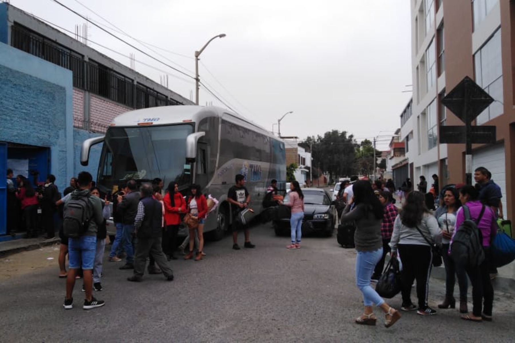Ya se encuentra en Trujillo la delegación escolar que se encontraba varada en Ecuador a causa de las protestas. Foto: Cortesía