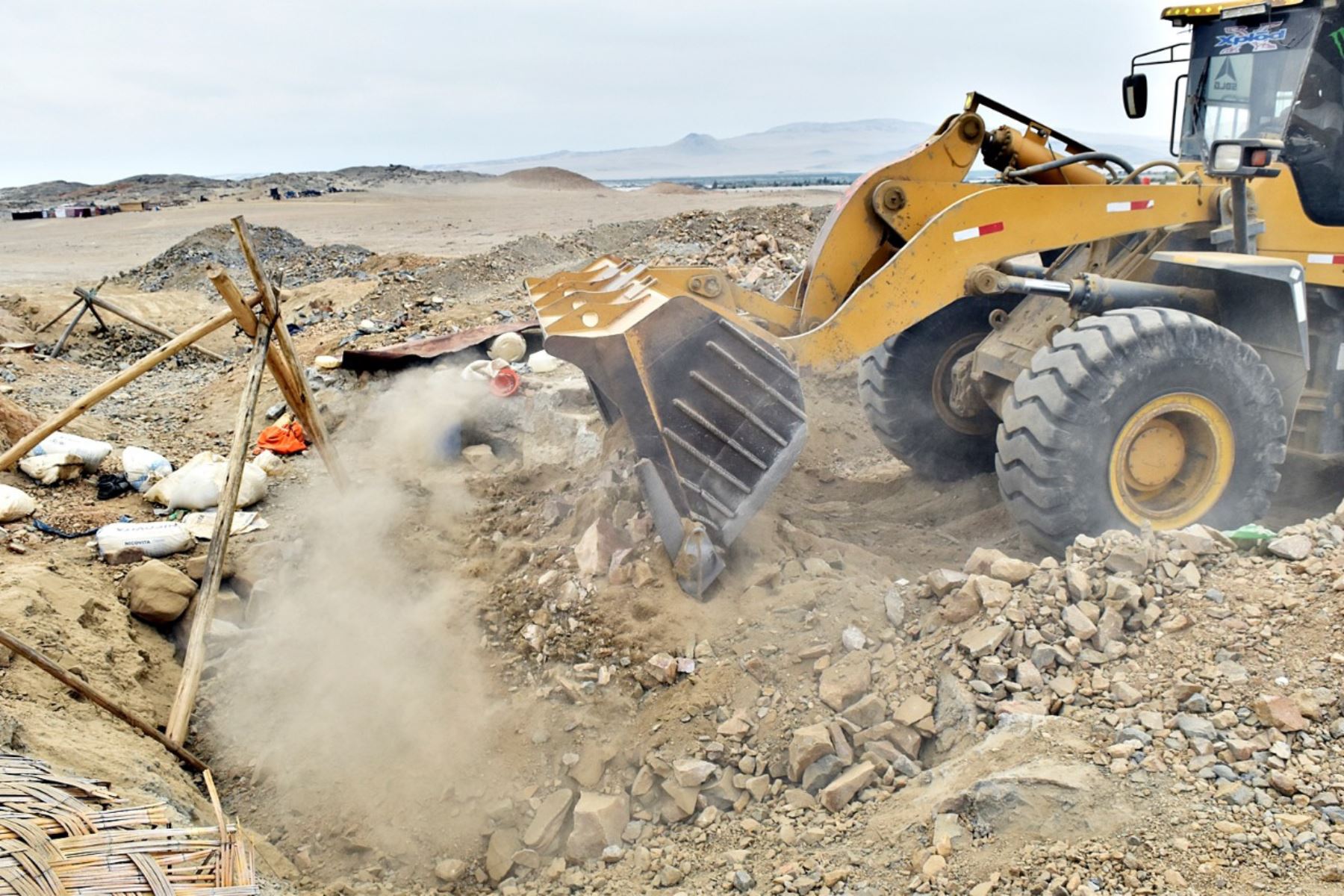 Autoridades destruyen campamento de minería ilegal que funcionaba en tierras del Proyecto Chinecas, en Áncash. ANDINA/Difusión