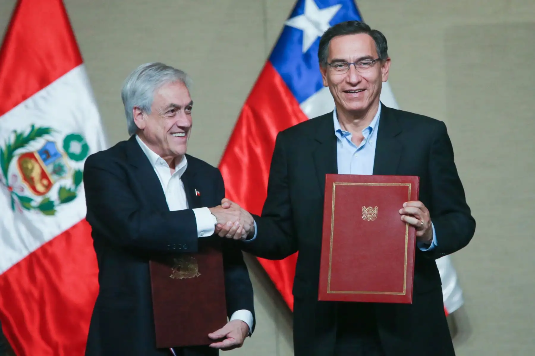 Los presidentes Martín Vizcarra del Perú y Sebastián Piñera de Chile suscribieron la Declaración de Paracas, al culminar el Encuentro Presidencial y III Gabinete Binacional efectuado en la región Ica. Foto: ANDINA/ Jhony Laurente