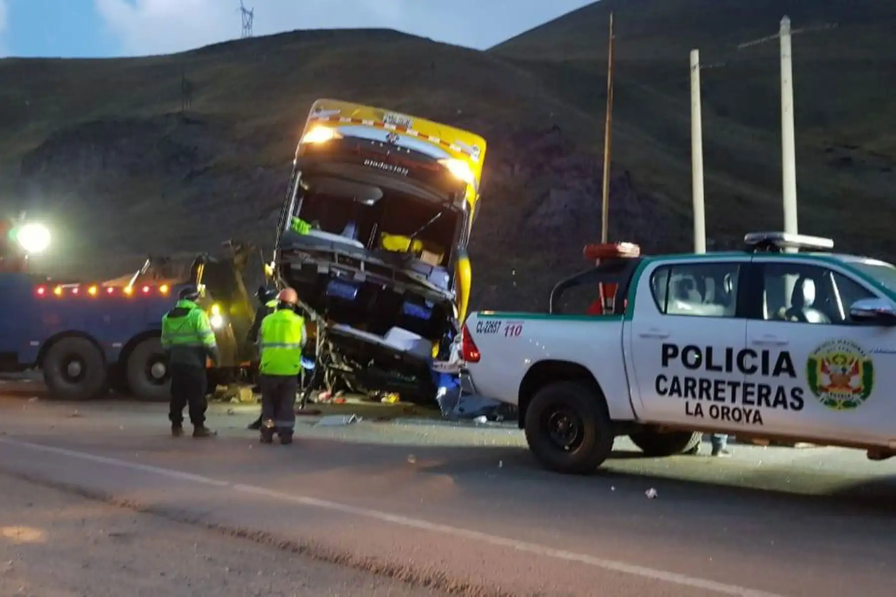 Identifican a los heridos del accidente en la carretera Central que deja cinco muertos.