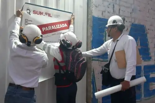 Sunafil paraliza obras de universidad y hotel al hallar a trabajadores expuestos a riesgos