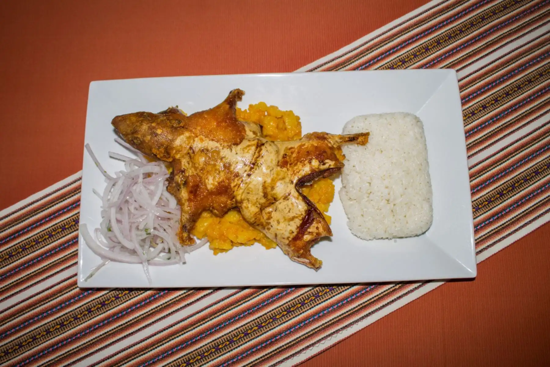 El picante de cuy morino es el plato bandera de la gastronomía del acogedor distrito ancashino de Moro, ubicado en el valle de Nepeña. Foto: ANDINA/Gonzalo Horna