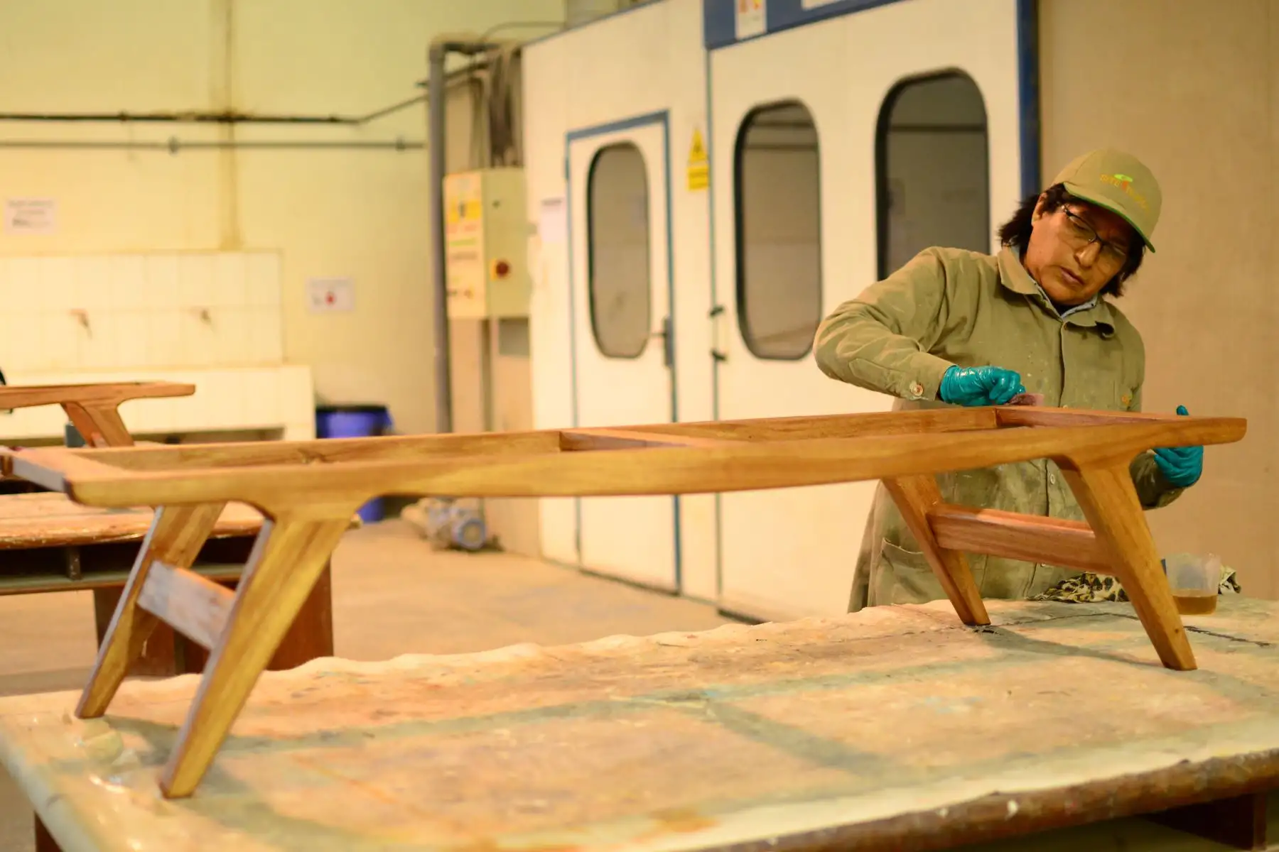 Más de 600 mujeres trabajan en la transformación e innovación de la madera.