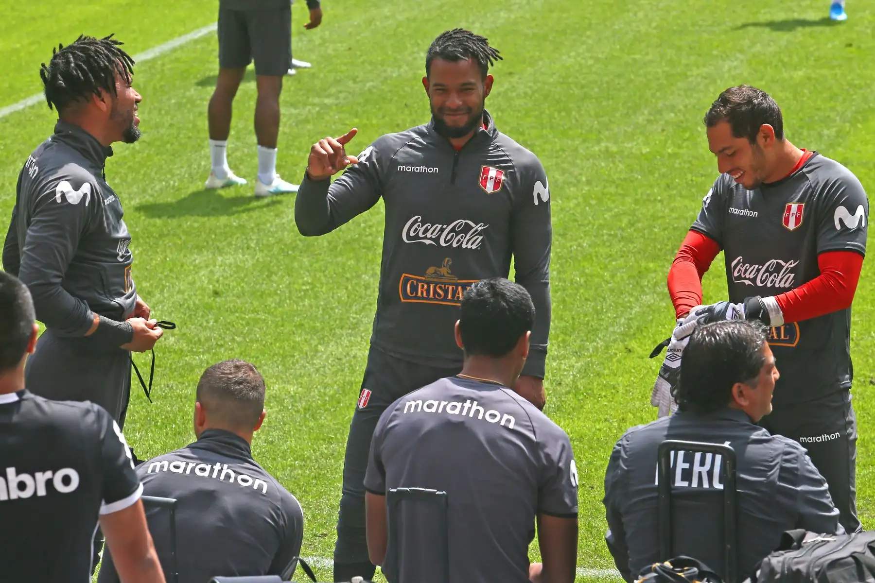 Los arqueros Pedro Gallese, Carlos Cáceda y Patricio Alvarez durante el entrenamiento de la selección peruana en el Estadio Nacional con miras al duelo que sostendrá ante su similar de Uruguay. Foto: ANDINA/Héctor Vinces