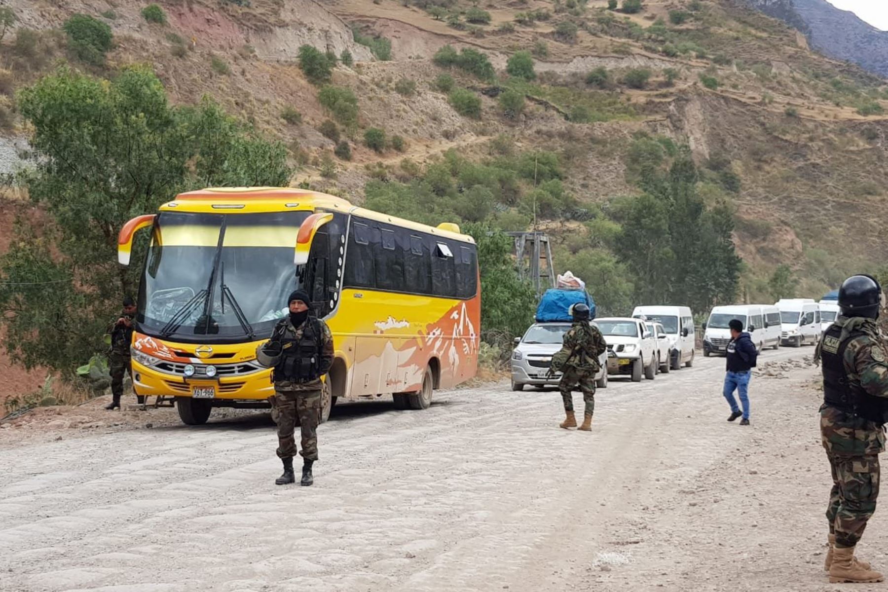 Fuerzas del orden desbloquean de manera pacífica el corredor minero vial sur, en el tramo que comprende la provincia de Chumbivilcas, en Cusco. Foto: ANDINA/difusión.