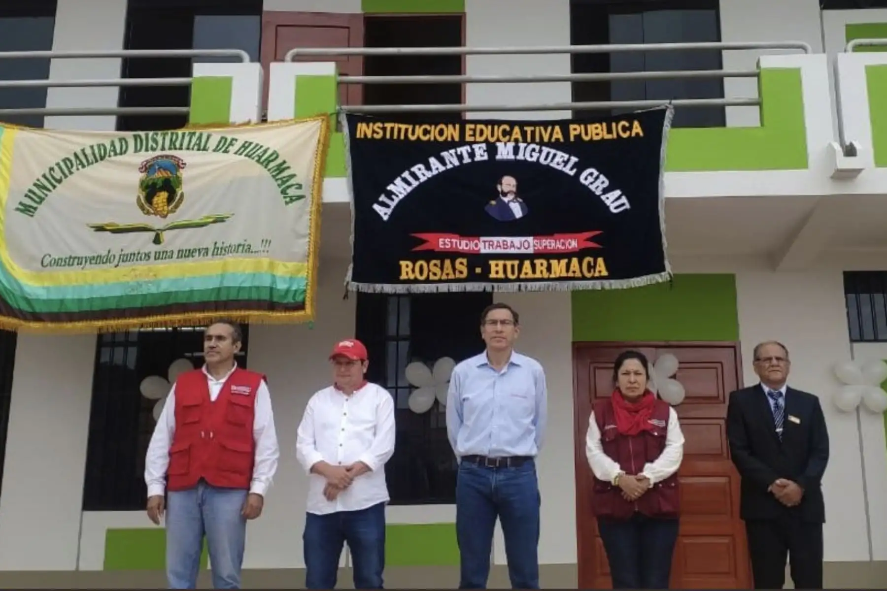 Presidente de la República, Martín Vizcarra, inauguró obras de mejoramiento en la Institución Educativa Miguel Grau de Huarmaca en Piura. Foto:ANDINA/Prensa Presidencia