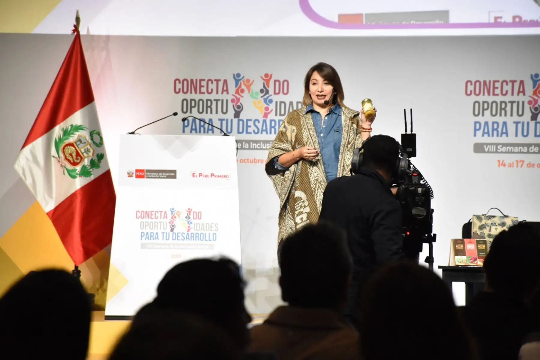 Ministra de la Producción, Rocío Barrios. en la VIII Semana de la Inclusión Social 2019. Foto: Cortesía.
