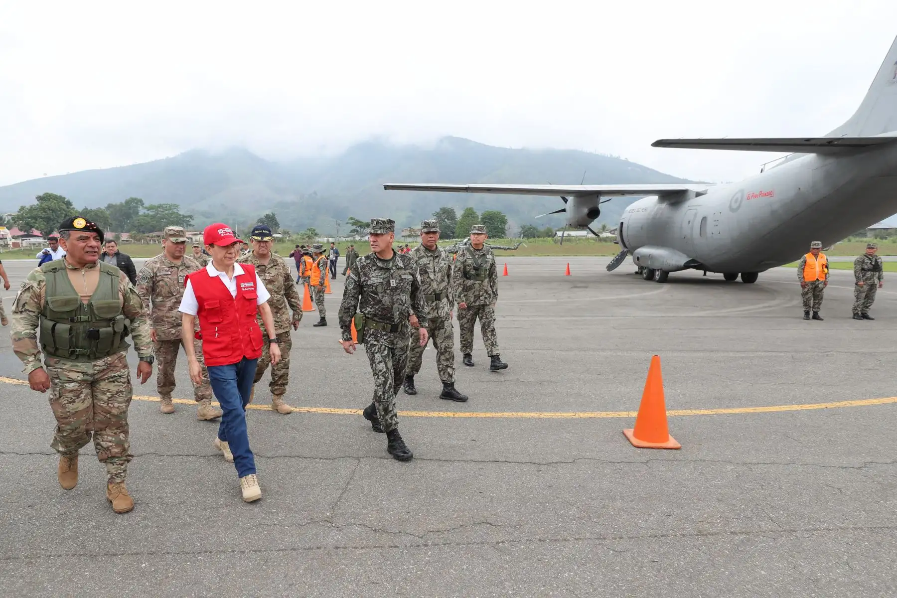 Ministro de Defensa, Walter Martos, supervisó atención a comunidades nativas Asháninka y Nomatsiguenga en Sonomoro y localidades aledañas del Vraem. Foto: ANDINA/Mindef