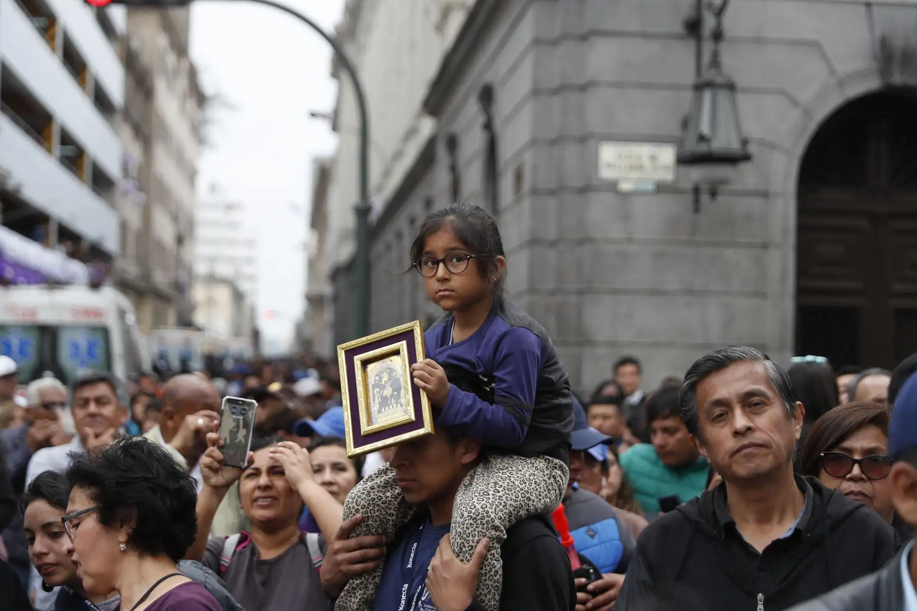 Procesión del Señor de los Milagros recorre Centro de Lima. Foto: ANDINA/Renato Pajuelo