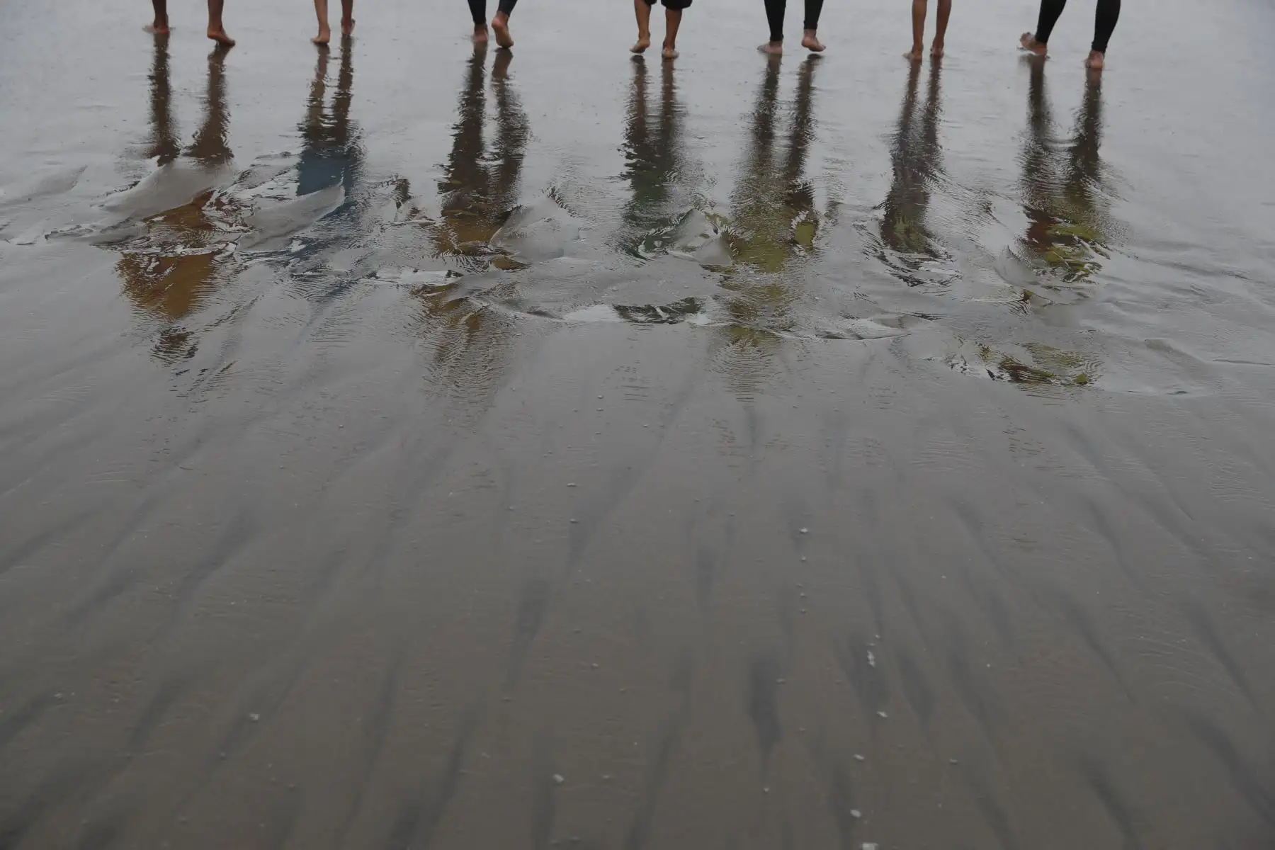 Un total de 160 escolares de 22 pueblos originarios del país disfrutaron del mar en playa Agua Dulce, en Chorrillos. Foto: ANDINA/Renato Pajuelo