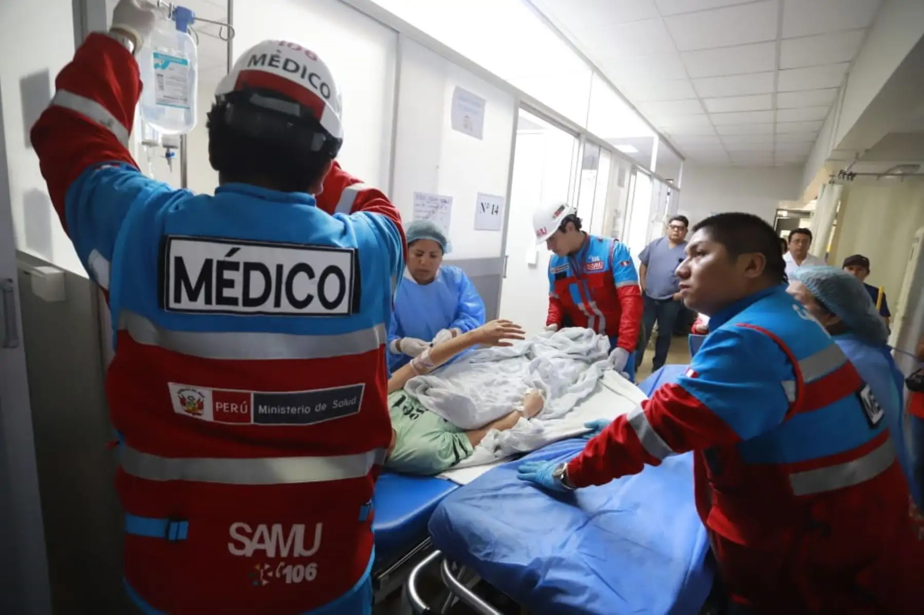 Heridos tras despiste de miniván en Huarochirí esta madrugada reciben atención médica. Foto: ANDINA/Minsa
