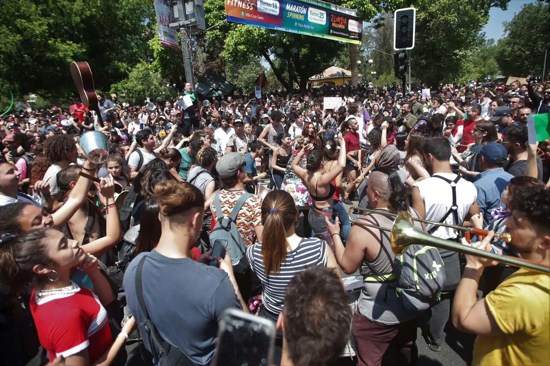Continúan protestas en Chile ante actuales condiciones sociales. Foto: EFE