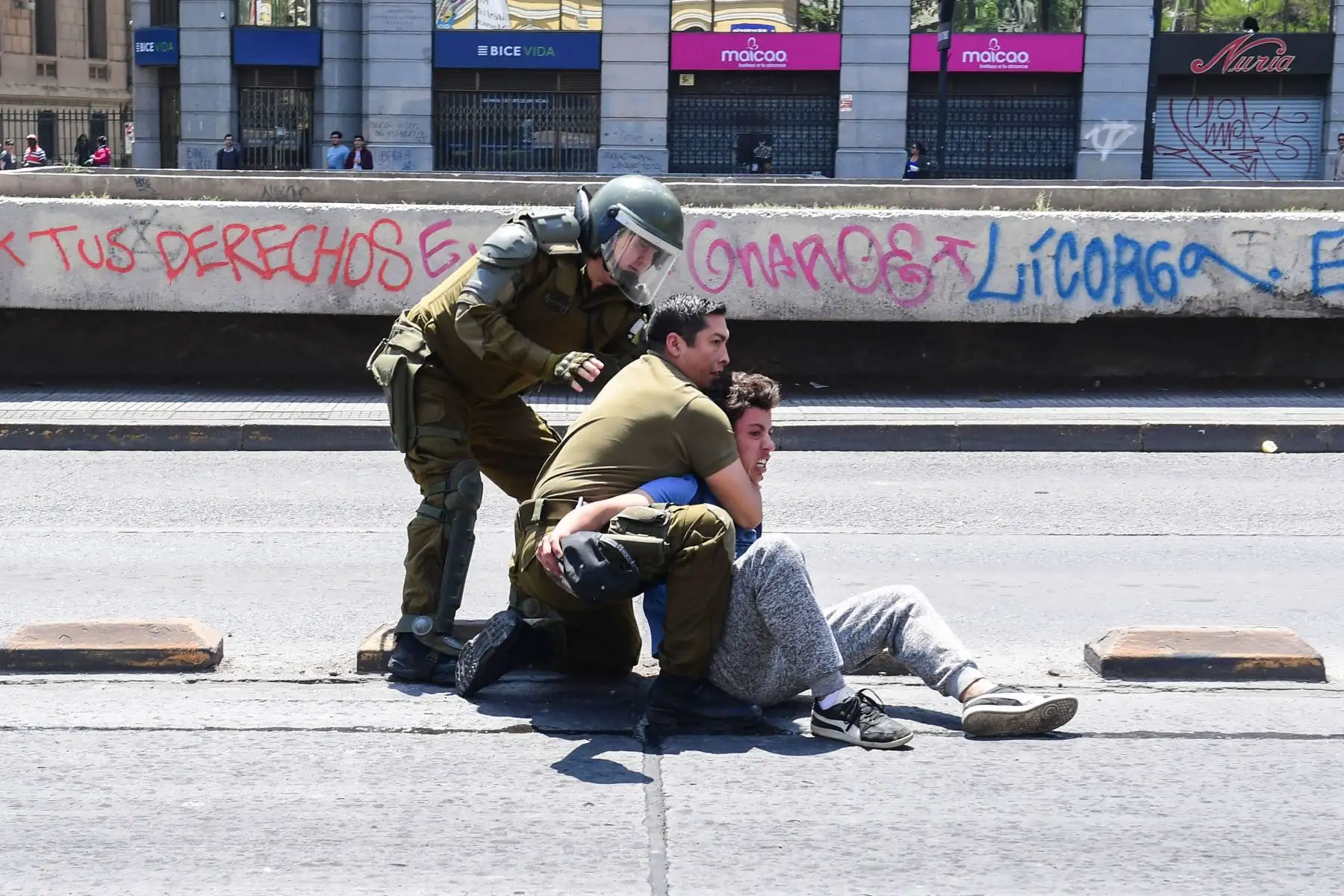 Continúan protestas en Chile ante actuales condiciones sociales. Foto: AFP