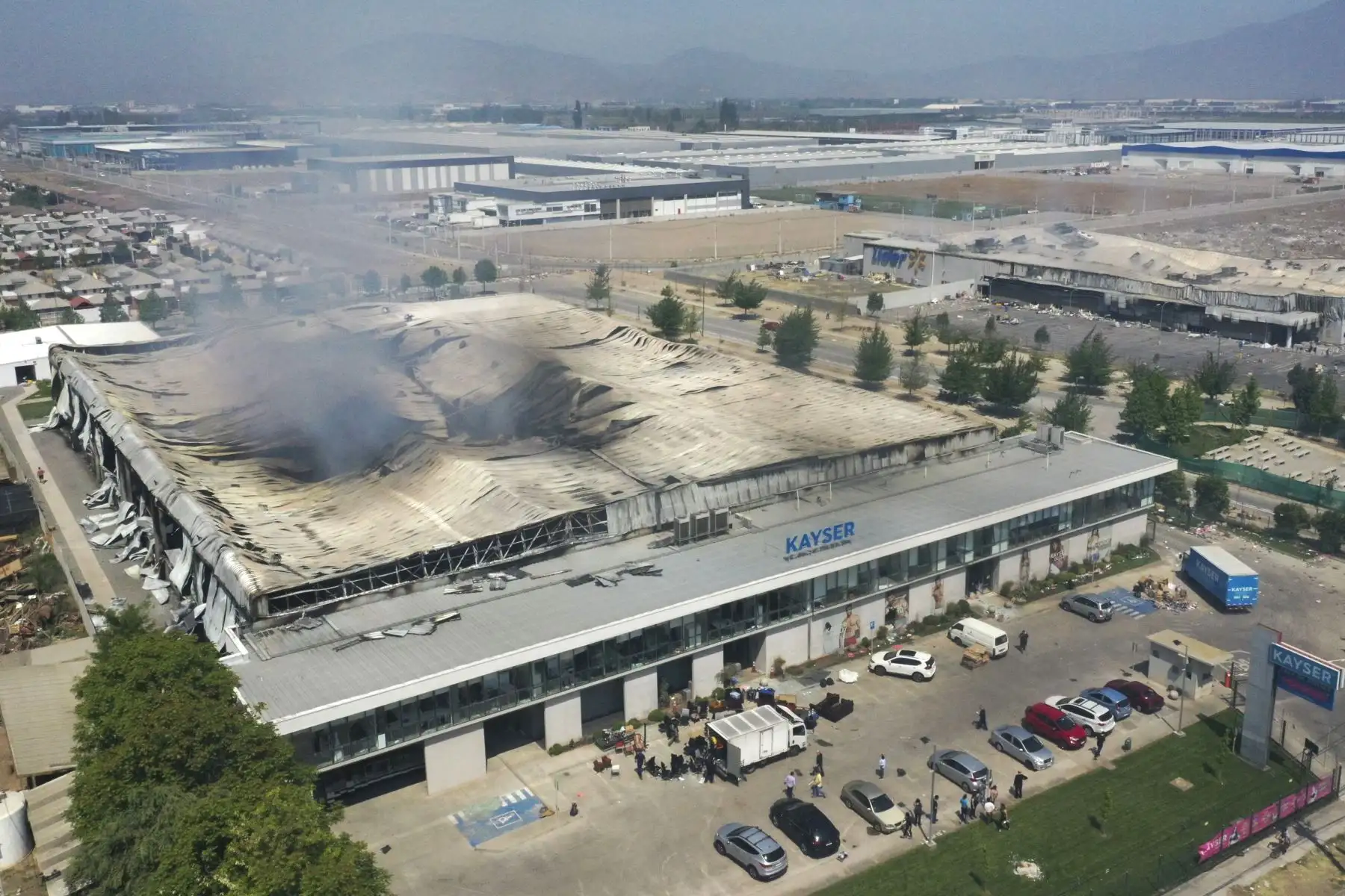 Vista aérea del supermercado 
