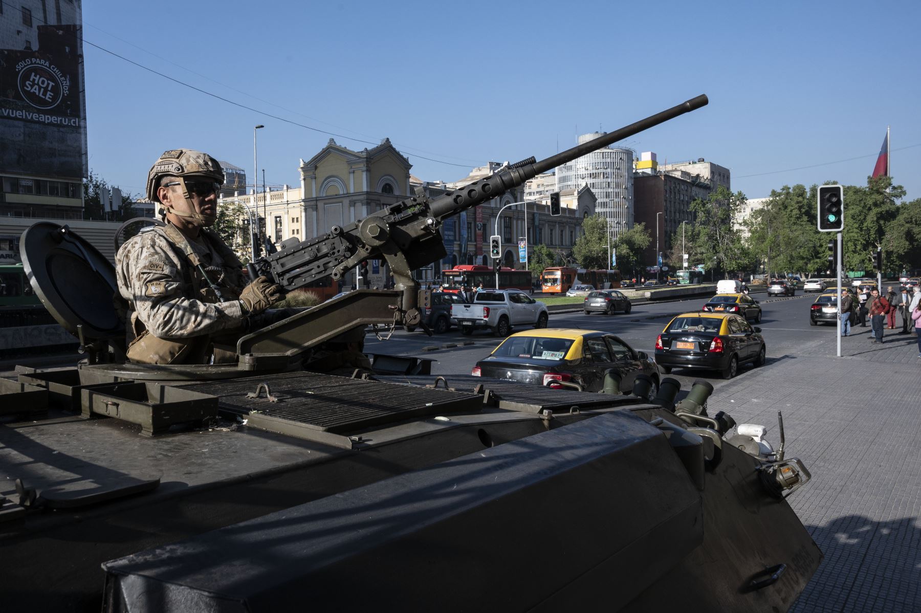 Soldados chilenos hacen guardia en Santiago, Chile. Foto: AFP