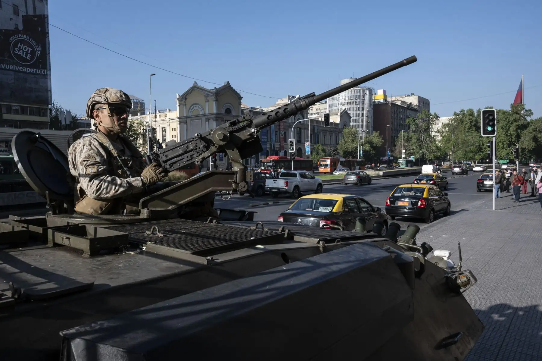 Soldados chilenos hacen guardia en Santiago, Chile. Foto: AFP