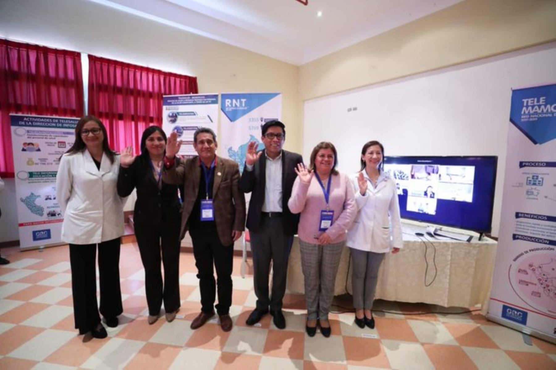 Telesalud democratiza servicios de salud y mejora calidad de vida de los peruanos, afirma presidente del Consejo de Ministros, Vicente Zeballos. Foto: ANDINA/Difusión