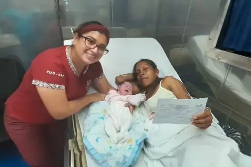 Susan Sherader trajo al mundo a la pequeña Cinthia Kathleen a bordo de la PIAS Río Putumayo I durante la IV Campaña de Acción Social, desarrollada en Loreto.