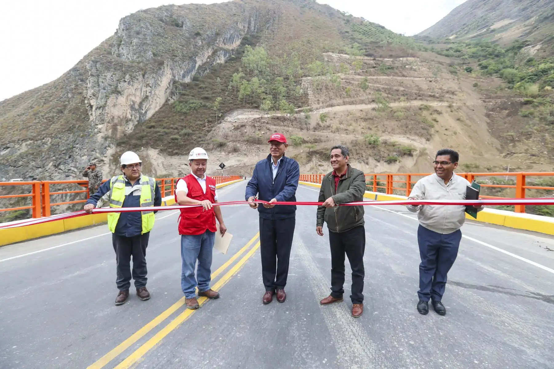 Presidente Vizcarra, Inaugura el puente Tingo, principal vía de acceso a la ciudad de Cajamarca. Foto: ANDINA/ Prensa Presidencia