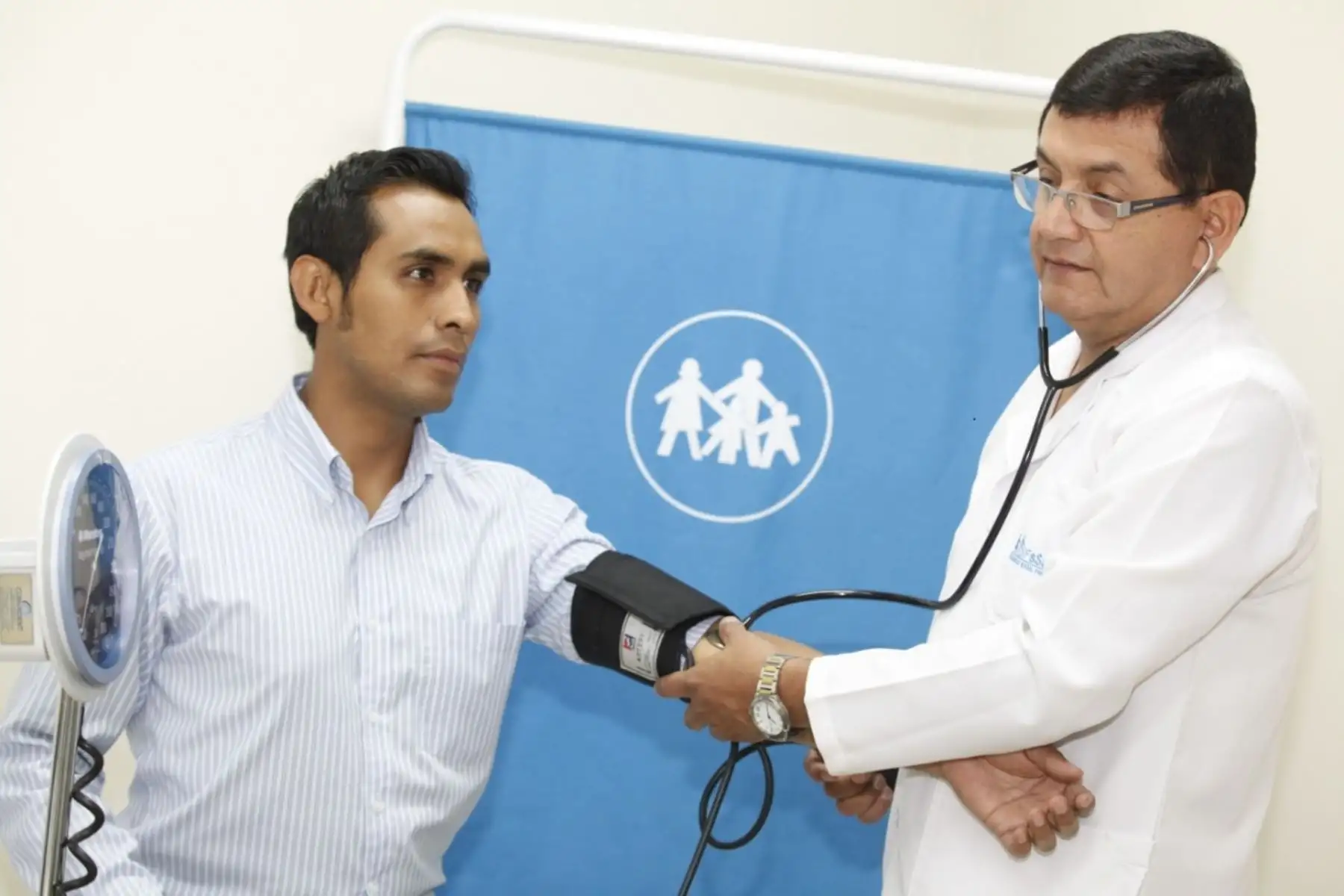 Especialista recomienda chequeos oportunos para prevenir diabetes, hipertensión y otras patologías