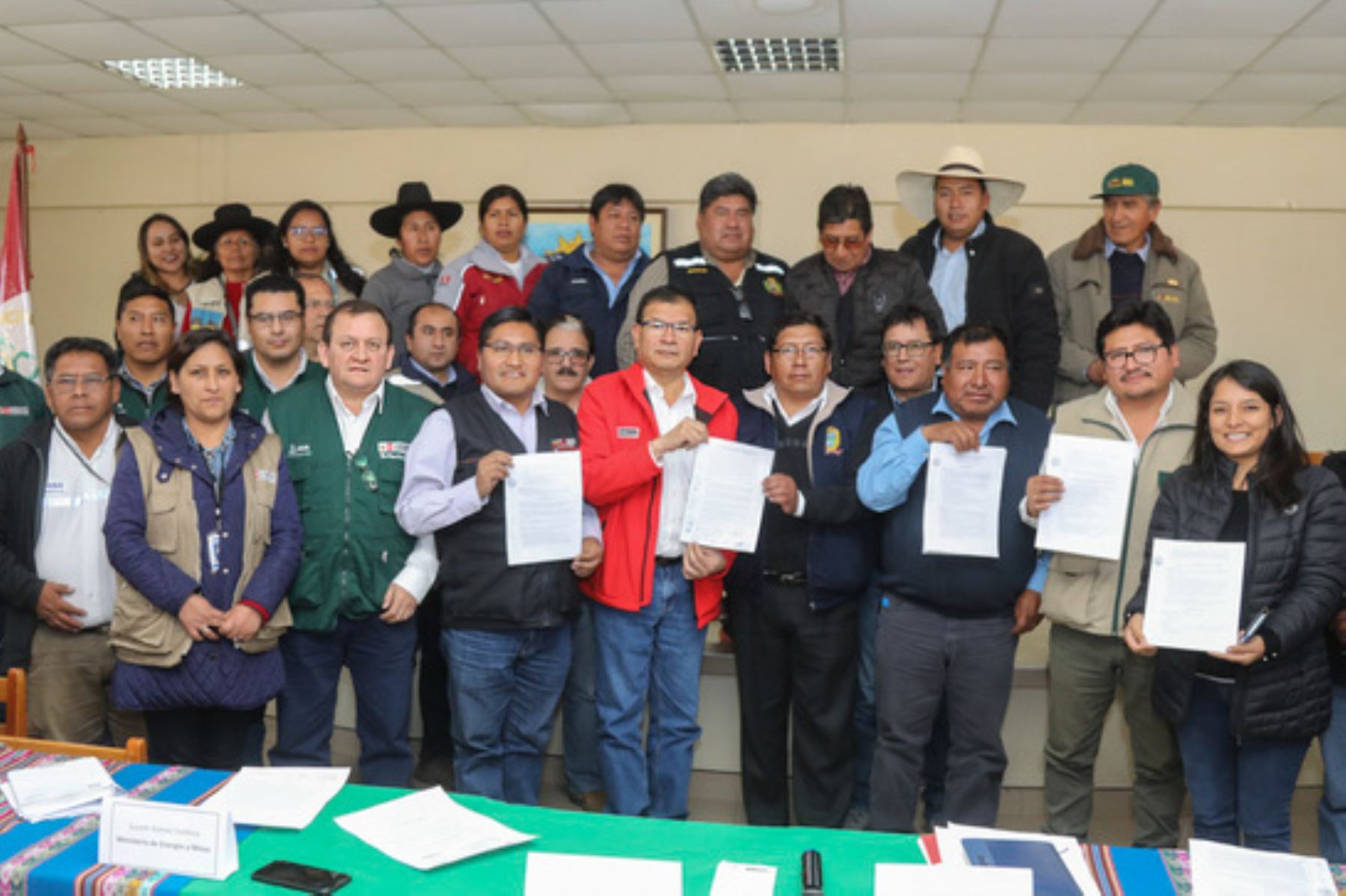 El titular del Minagri, Jorge Montenegro, presidió el grupo de trabajo de la mesa de diálogo que aborda la problemática hídrica e la provincia de Candarave (Tacna).