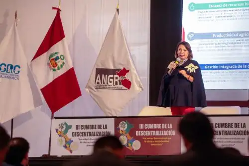 Ministra de la Producción, Rocío Barrios.