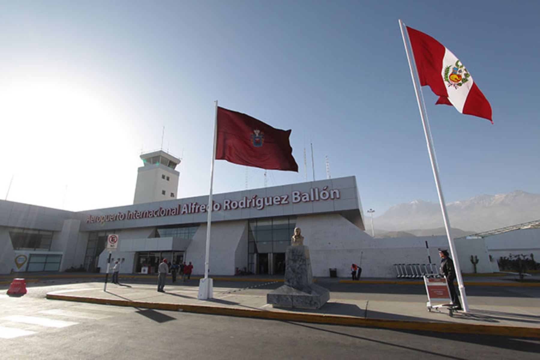 Aeropuerto de Arequipa recibe acreditación que certifica medidas  en bioseguridad implementadas protocolo de seguridad para pasajeros en el citado terminal aéreo. ANDINA/Difusión