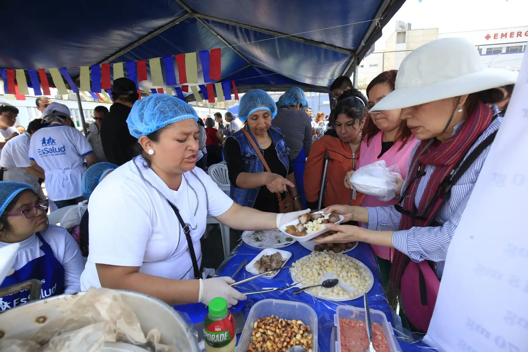 ESSALUD realizó por cuarto año consecutivo el IV Festival  Gastronómico Inclusivo Misturita 2019 en el distrito de La Victoria.      


Foto: Andina/Juan Carlos Guzmán Negrini