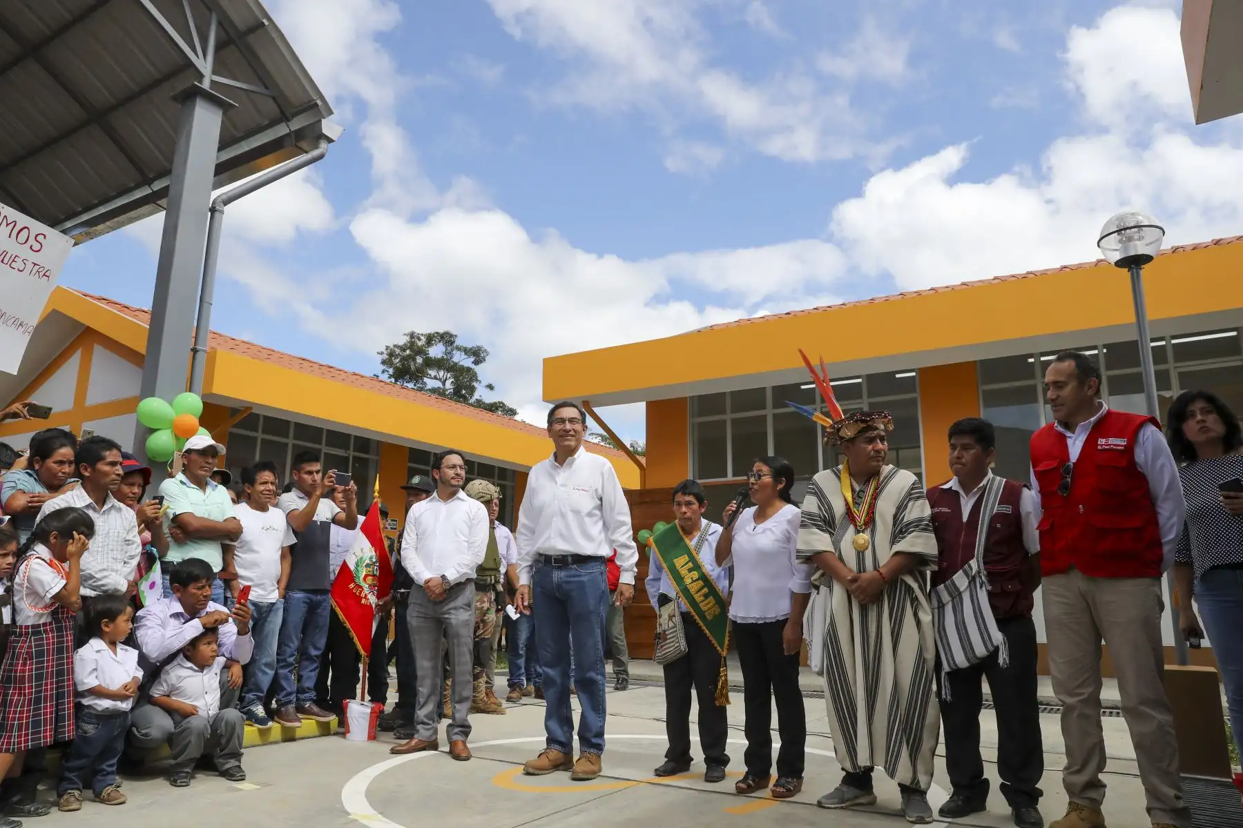 Presidente Martín Vizcarra inaugura las obras de mejoramiento de la IE Inicial N° 686 de la Comunidad Nativa Cana Edén en la región Junín. Foto: ANDINA/ Prensa Presidencia