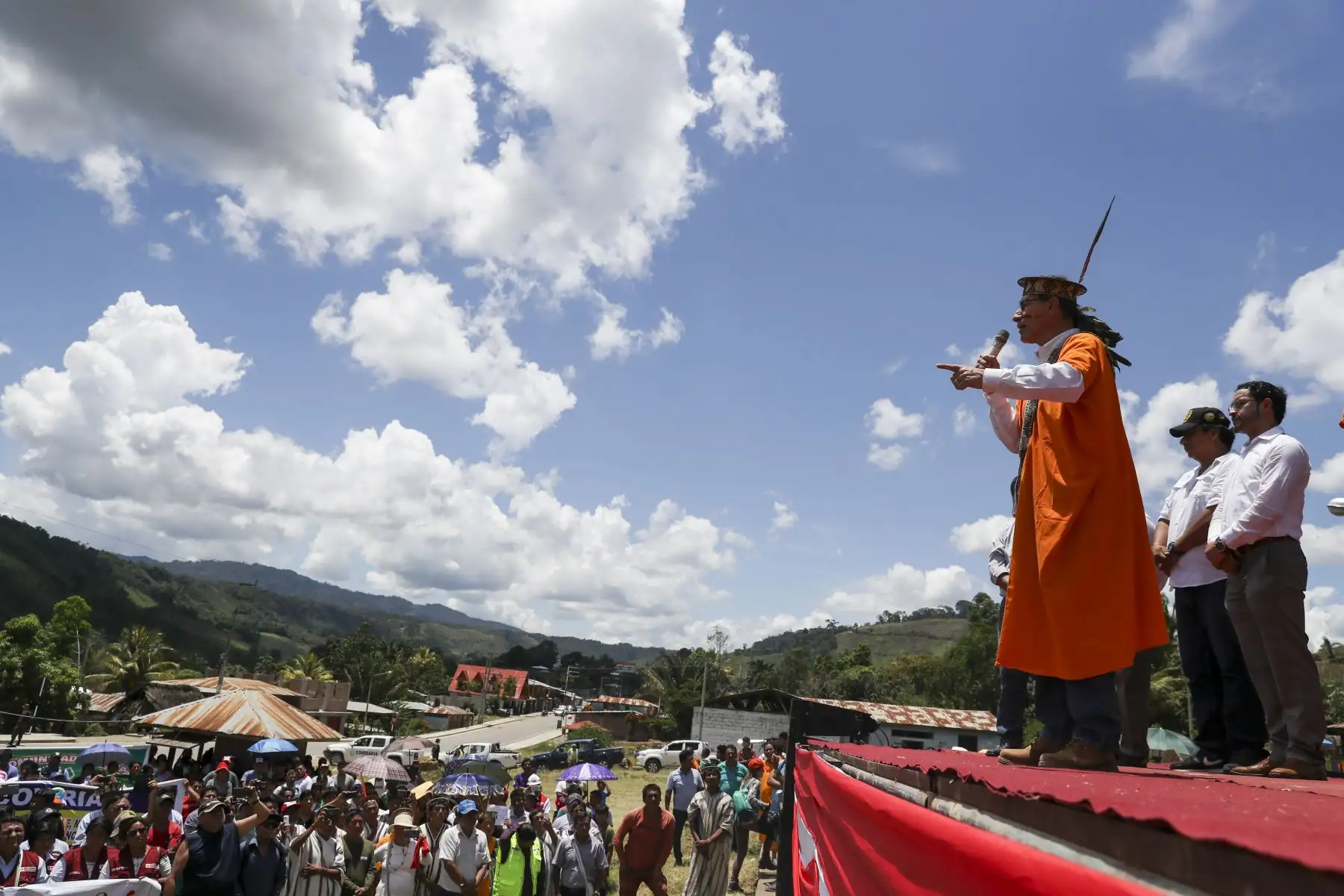 El presidente de la República, Martín Vizcarra, entrega la carretera Mazamari – Pangoa – Cubantía, una importante vía que mejorará la transitabilidad y distribución de productos de la zona en beneficio de nuestros ciudadanos. Foto: ANDINA/ Prensa Presidencia
