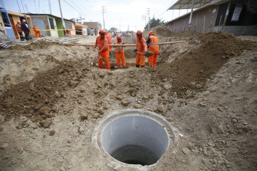 Reconstrucción con Cambios brinda asistencia técnicas para ejecutar diversas obras de saneamiento. ANDINA/Difusión