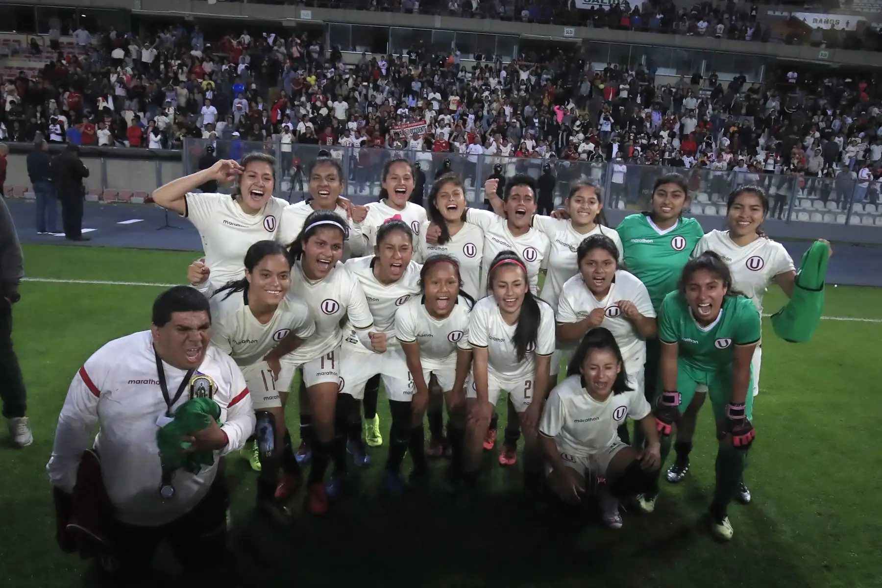 Universitario de Deportes derrotó por 2 goles a 1 al Alianza Lima en una edición más del clásico del fútbol femenino jugado en el Estadio Nacional.

Foto:ANDINA / Juan Carlos Guzmán Negrini.